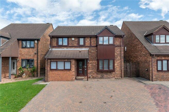 4 bed Detached for sale in bradford