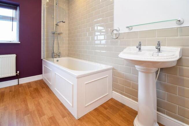 3 bed Terraced to rent Image 7