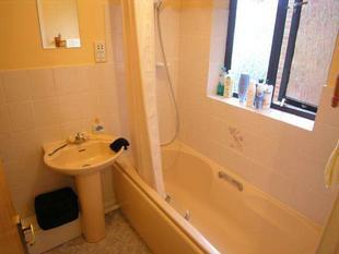 BATHROOM: