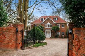 Darland, The Warren, Caversham, Reading RG4 7TH