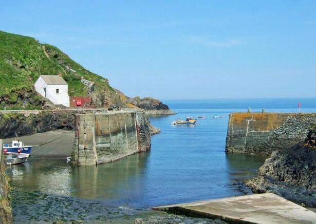 PORTHGAIN HARBOUR