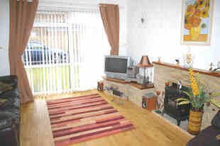 LOUNGE / DINING ROOM