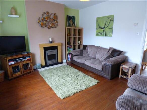 LIVING ROOM VIEW 2