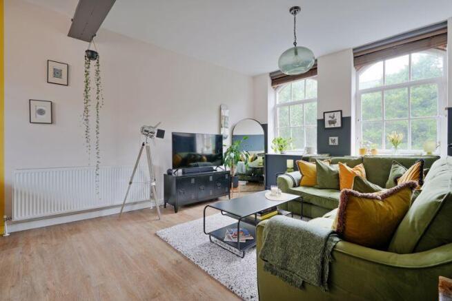 2 bed Flat for sale Image 6