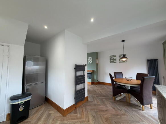 2 bed Semi-Detached for sale Image 6