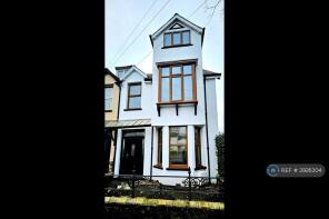 10 Awelon, Pensarn Road, Bala LL23 7SR