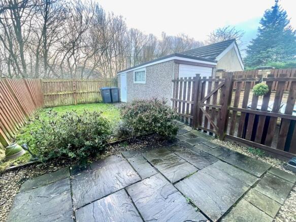 2 bed Semi-Detached to rent Image 9