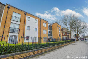 Flat 5, 124 Candlelight Court, Romford Road, Stratford, London E15 4LH