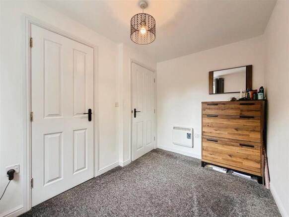2 bed Apartment for sale Image 9