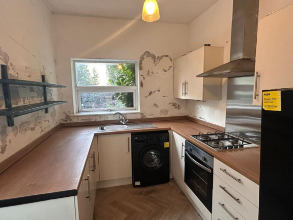 2 bed Semi-Detached for sale Image 4