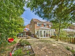 4, The Poplars, Hassocks BN6 8PZ