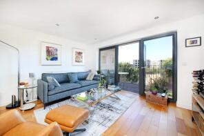 Flat 2, 5, Eythorne Road, London SW9 7RH