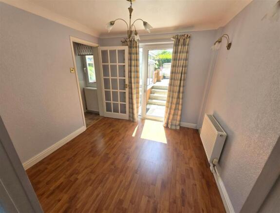 Dining Room.jpg