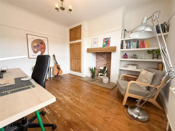 SNUG/ OFFICE RECEPTION ROOM