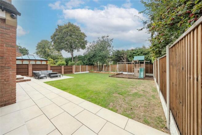 4 bed Detached for sale Image 8