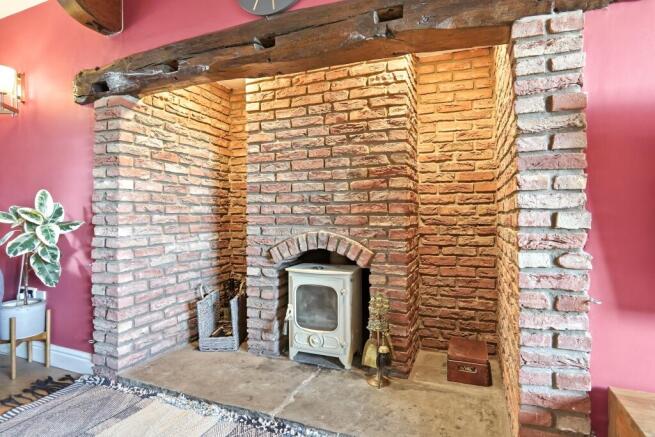 4 bed Detached for sale Image 11