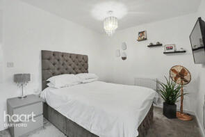 16, Aspdin House, Bazley Close, Swanscombe DA10 0FG