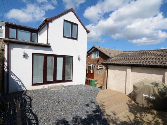 4 bed Semi-Detached for sale Image 9