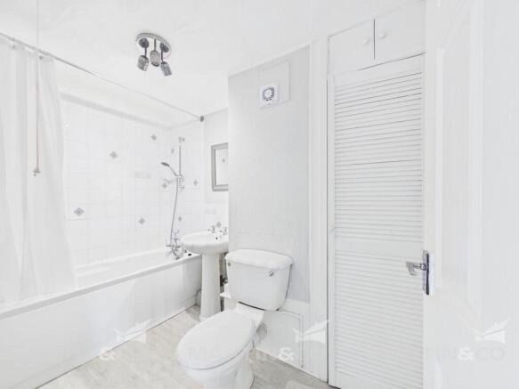 1 bed Apartment to rent Image 8