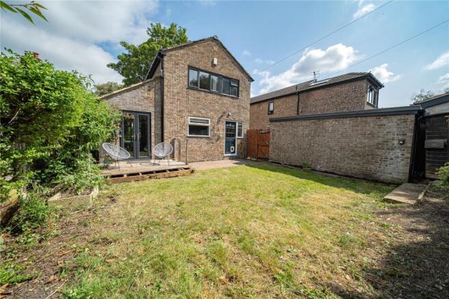 3 bed Detached for sale Image 9