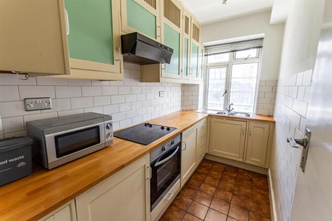 17898289 Kitchen(1).jpg