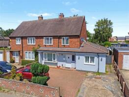 6, The Spinney, Nottingham NG6 8TG