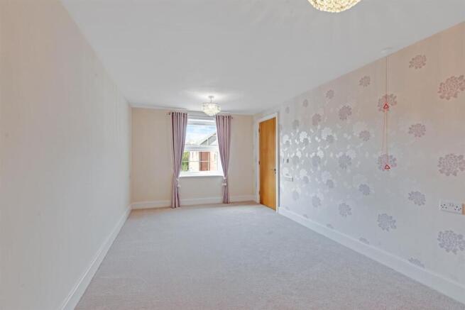 301 High Street, Ongar, CM5 9FD photo 4