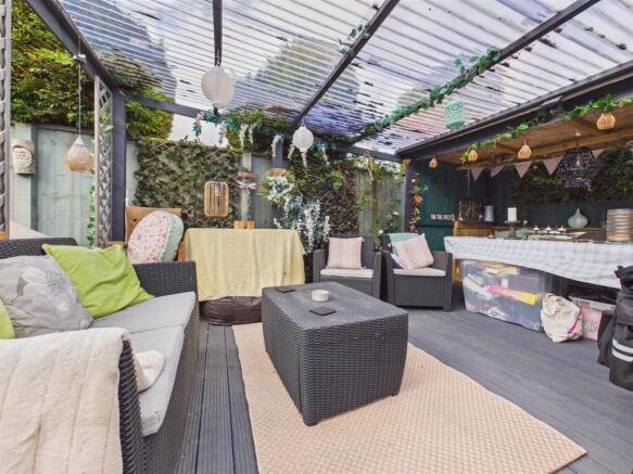 2 bed Semi-Detached for sale Image 11