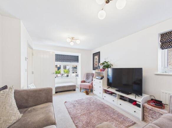 4 bed Detached for sale Image 6