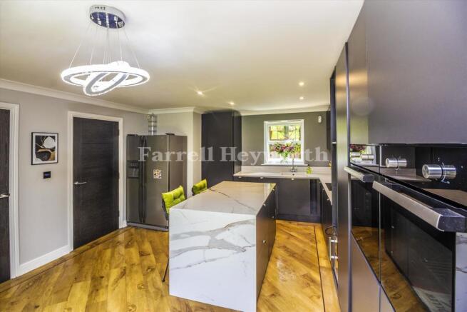 Kitchen image 5