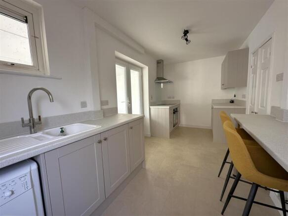 Kitchen/Breakfast Room