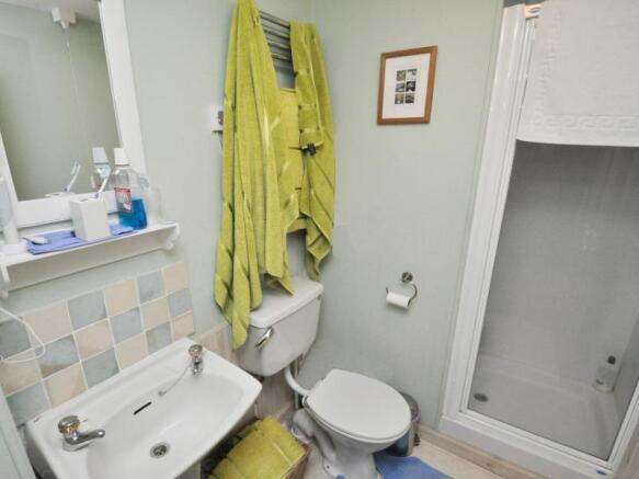 Bedroom 1 en-suite
