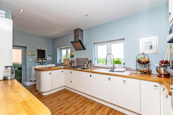 Kitchen/Breakfast Ro