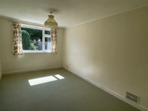 Bedroom;.jpg