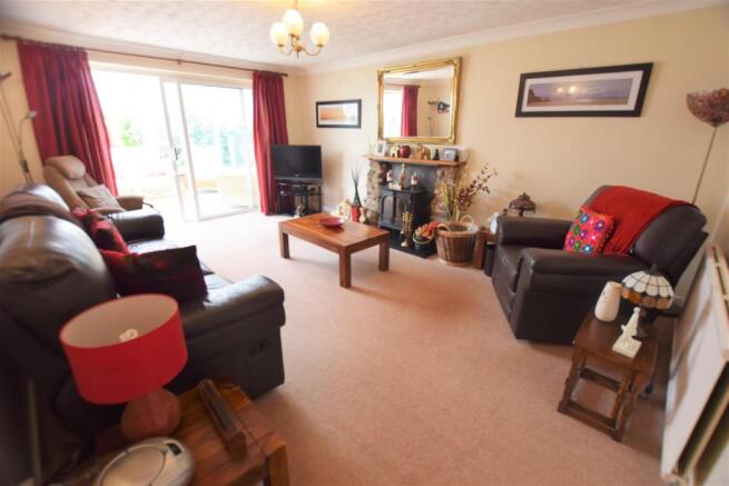 Living Room .jpg