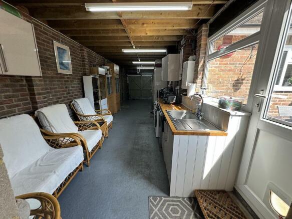 10 - Garage to front.jpg