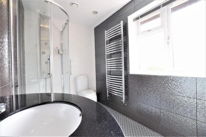 En-suite shower room 1