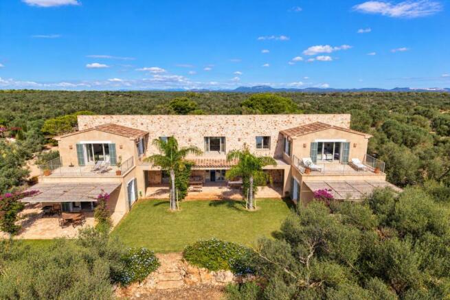 Exceptional luxury finca