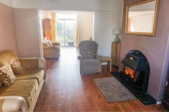 Lounge/Dining Room