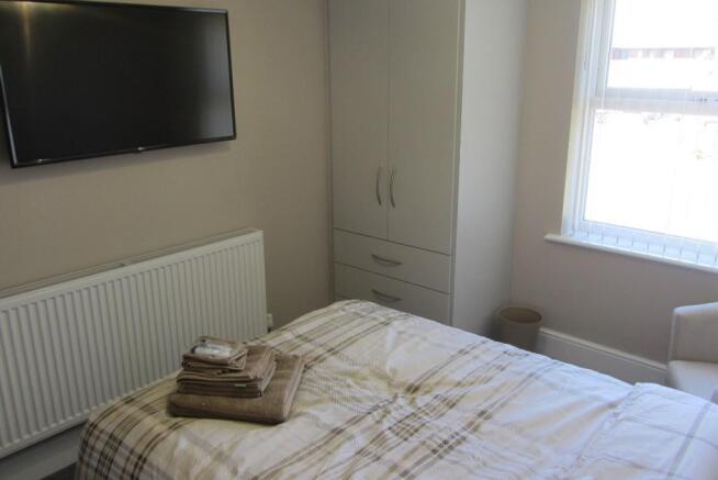 1 bed House Share to rent Image 10