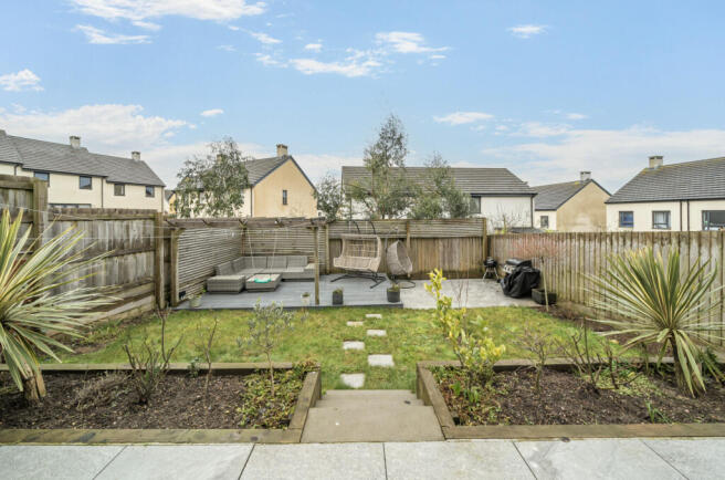 1409327-2-6989d36...