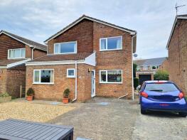 4, Bryneglwys Gardens, Newton, Porthcawl CF36 5PR