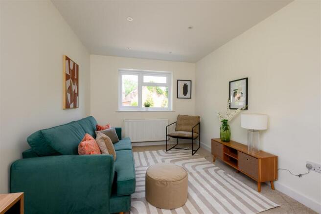 4 bed Semi-Detached for sale Image 9