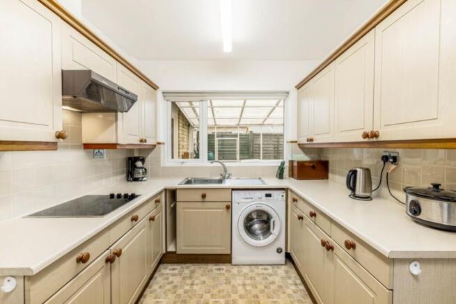 8 Coningsby Close (Boston)-12