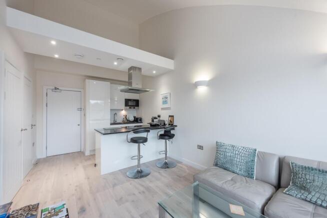 Living & Kitchen