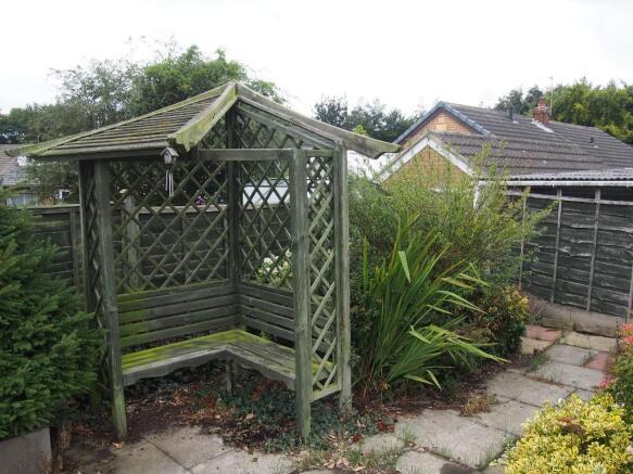 Rear yard/patio