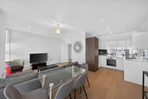 613, 30 Granite Apartments, River Gardens Walk, London SE10 0GB