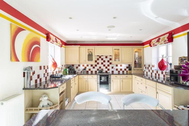 Kitchen / Dini...