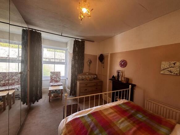 4 bed Terraced for sale Image 10