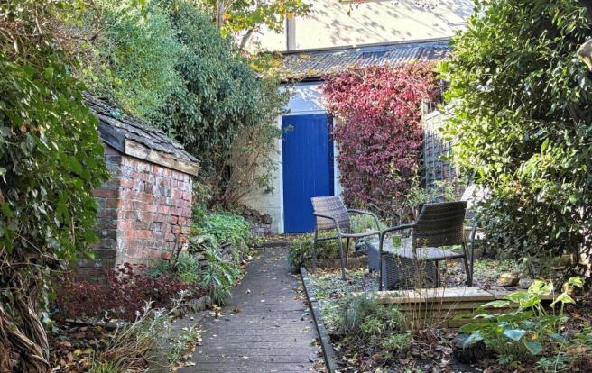 Garden View, Shed and Block Built Privy